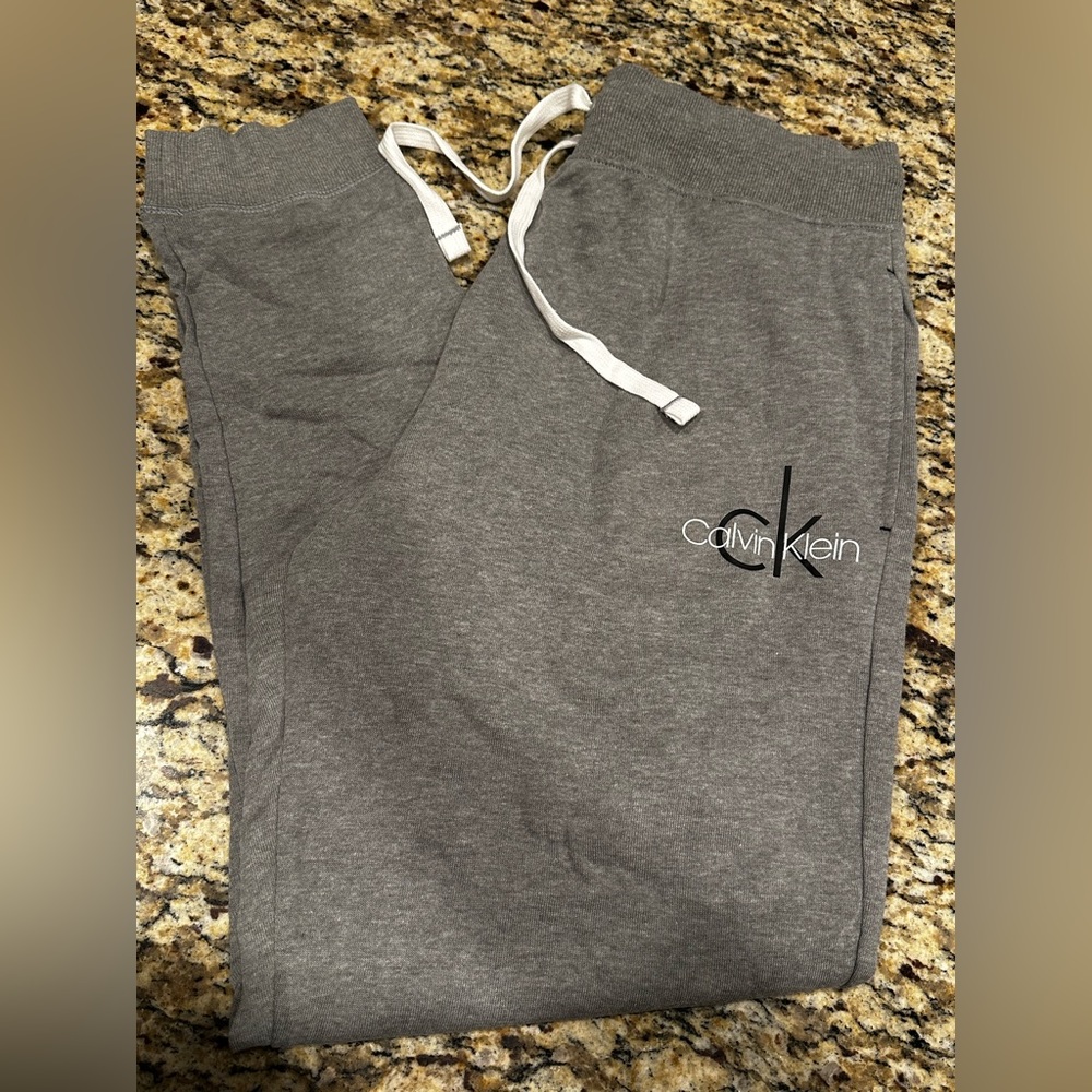 Women’s Calvin Klein sleepwear sweatpants size medium